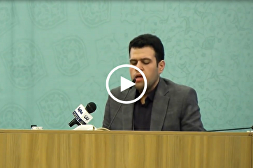 Iranian Qari Hosseinipour Reciters Verses from Surah At-Taghabun (+Video)