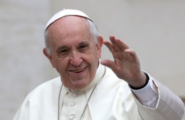 Papa Francesco : Stupido associare Islam e terrorismo