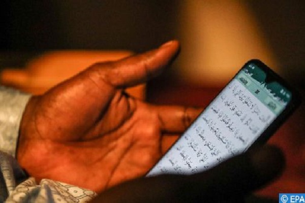 كورونا وكتاتيب القرآن بالخليج الفارسي..من المساجد إلى الإنترنت