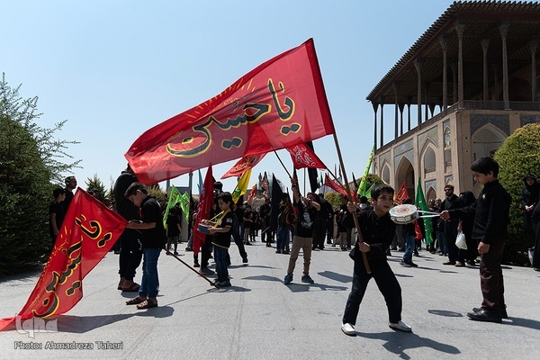 Mourning processions in Imam Khomeini square of Esfahan