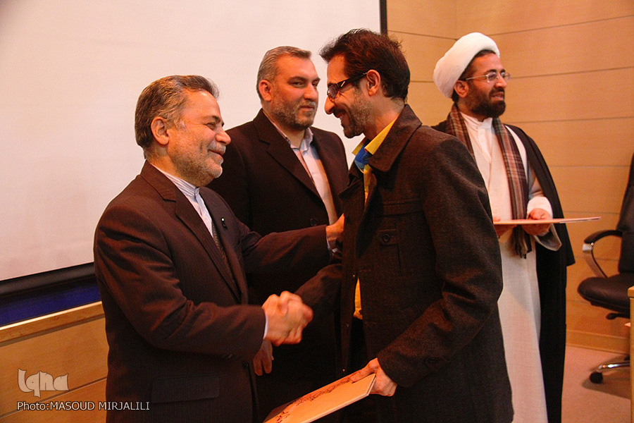 اولین اجلاس استانی نماز و تجلیل از برترین های نماز در یزد‎