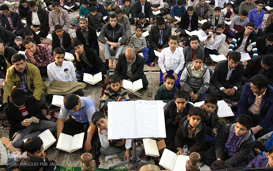 محفل انس با قرآن در امامزاده جعفر (ع) یزد‎