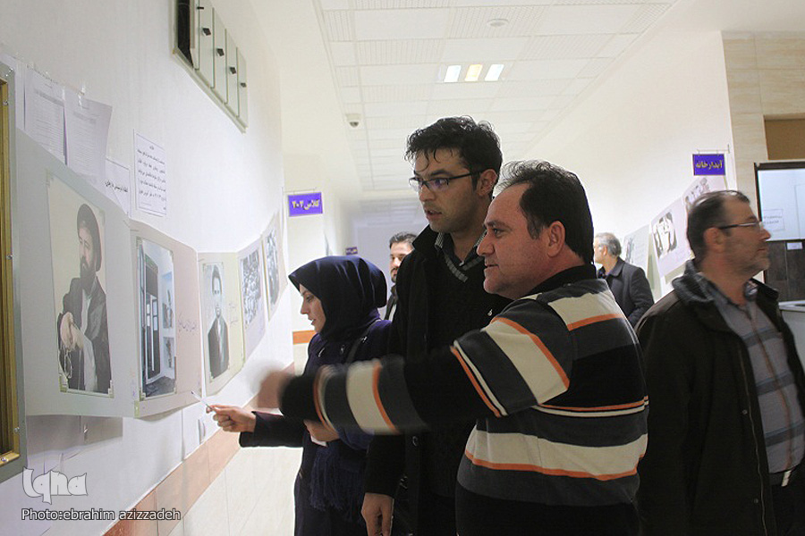نمایشگاه عکس انقلاب بمناسبت دهه فجر
