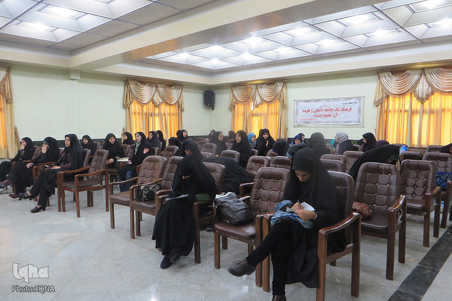 آزمون دوره های تخصصی قرآن/ خرم آباد