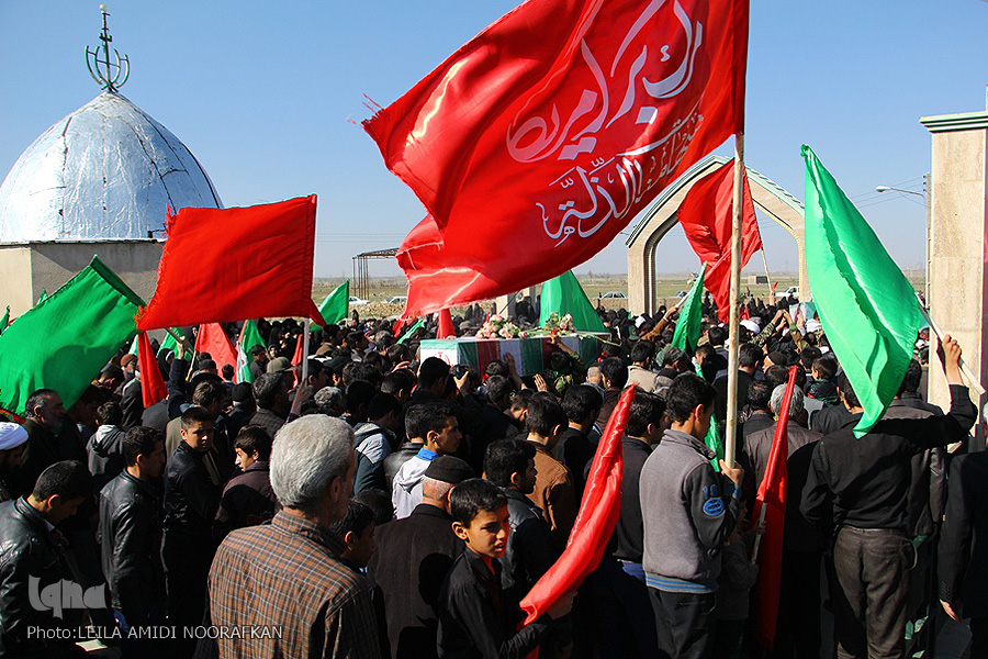 تشییع پیکرهای مطهر دو شهید گمنام در مهاجران