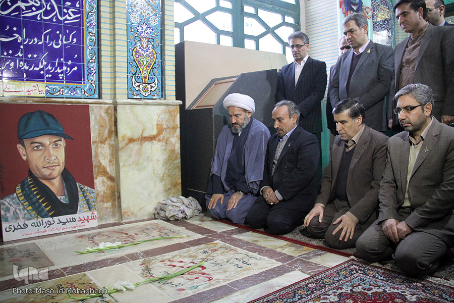 گلباران مزار شهدا و مراسم گراميداشت سالروز پيروزي انقلاب اسلامي