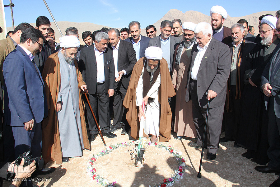 آیین کلنگ‌زنی ساخت خوابگاه دانشجویی دخترانه