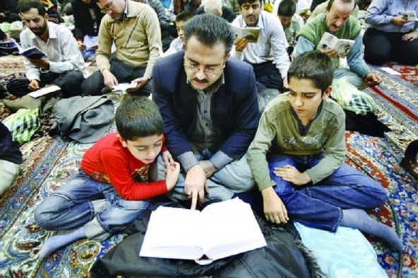 تربیت دینی و علمی راه حل برون‌رفت از مشکلات و آسیب‌‍‌های اجتماعی است