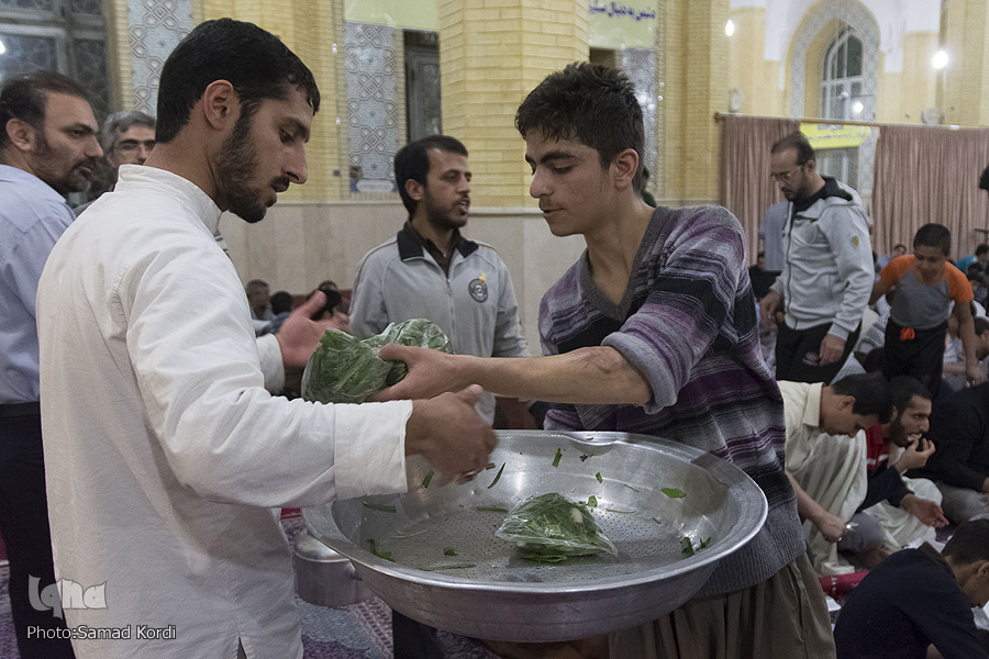 مراسم اعتکاف در مصلی کرج