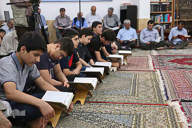 محفل انس با قرآن کریم در مسجد ابالفضل العباس (ع)