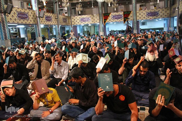 گزارش تصویری: احیای شب قدر بیست و یکم رمضان در یزد