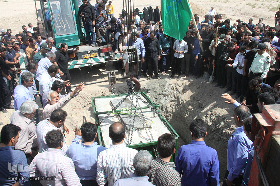 انتقال مقبره سید عباس در هرات شهرستان خاتم یزد