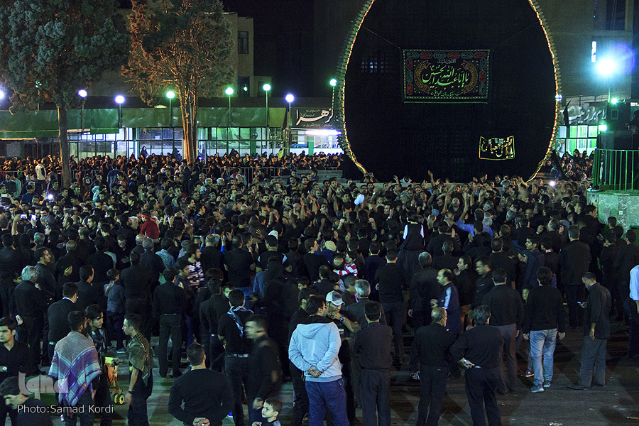 نخل برداری یزدیهای مقیم کرج در شب عاشورا