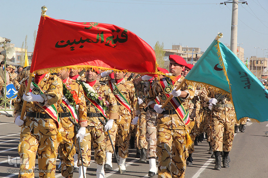 مراسم رژه نیروهای مسلح در روز ارتش ـ زنجان