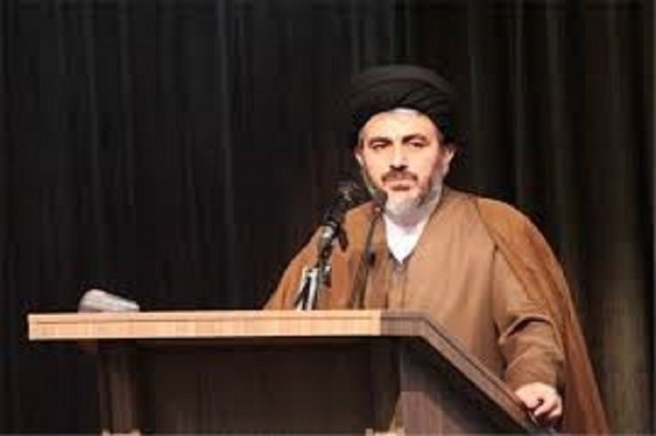 تمسک به قرآن یکی از شاخص های گزینش در جامعه باشد