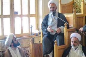 شاگردان در برابر استاد خضوع و خشوع کنند/ ماجرای رهبر کوبا در منزل امام(ره)