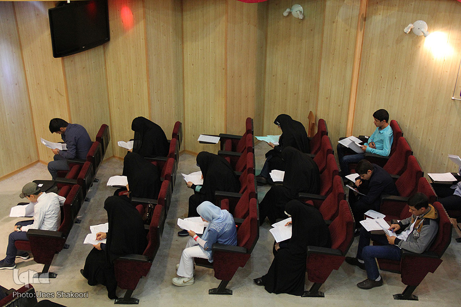 دوازدهمین آزمون اعطای مدرک تخصصی به حافظان قرآن/ زنجان