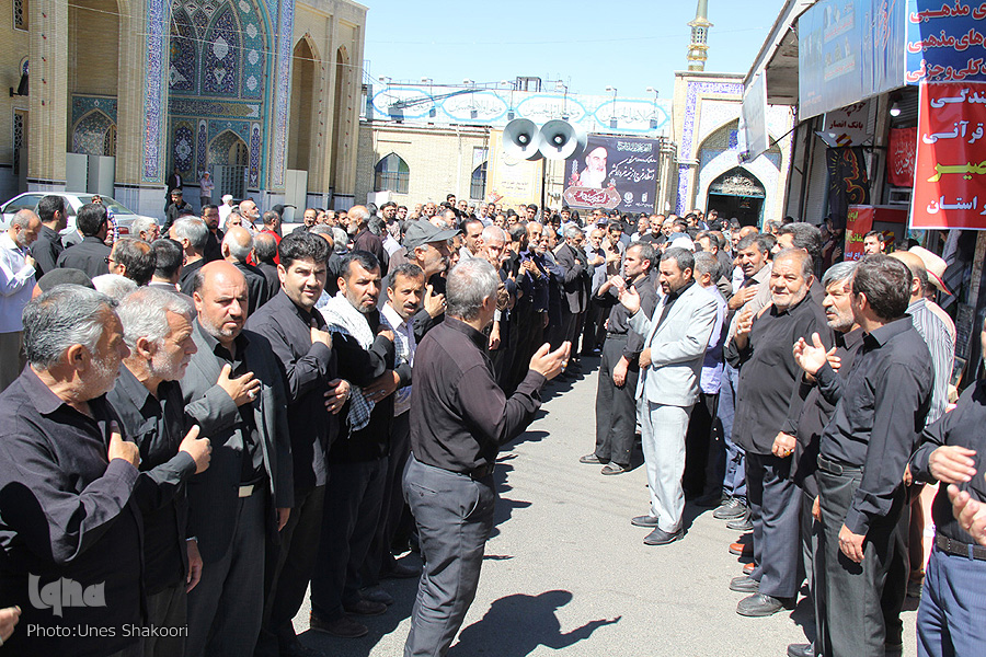 دسته عزاداری حسینیه اعظم زنجان به‌مناسبت ارتحال امام خمینی (ره)