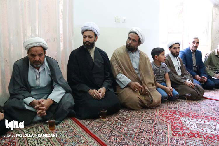 دیدار نماینده ولی‌فقیه با خانواده شهید یعقوب نژاد