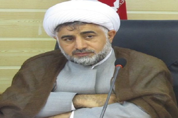 حوزه و دانشگاه دو ریل برای پیشرفت جامعه هستند