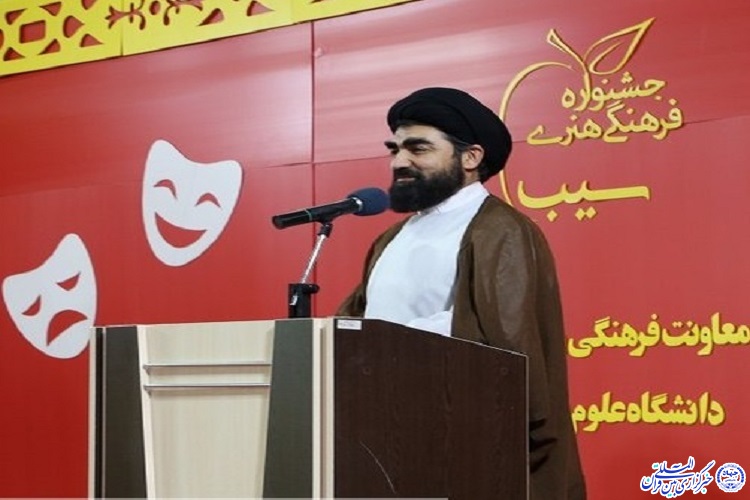 مردم همیشه با تمام وجود از هویت ملی و اسلامی خود دفاع می‌کنند