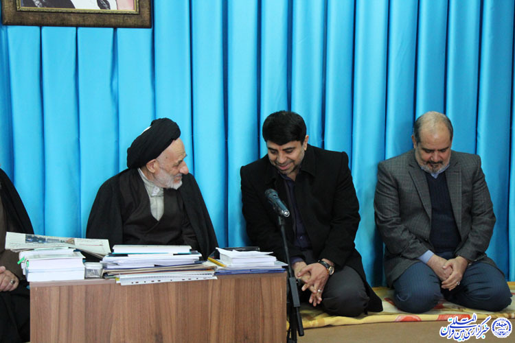 ديدار معاون فرهنگي جهاددانشگاهي كشور با آيت&zwnj;الله عبادي
