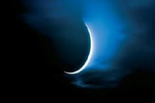 وجودمان را در این لحظه جدایی  به کرانه  ساحل مغفرتت بکشان ای ماه مغفرت