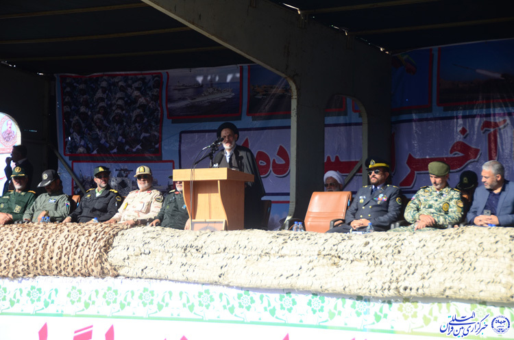 رژه نیروهای مسلح در خراسان&zwnj;جنوبی در روز ارتش