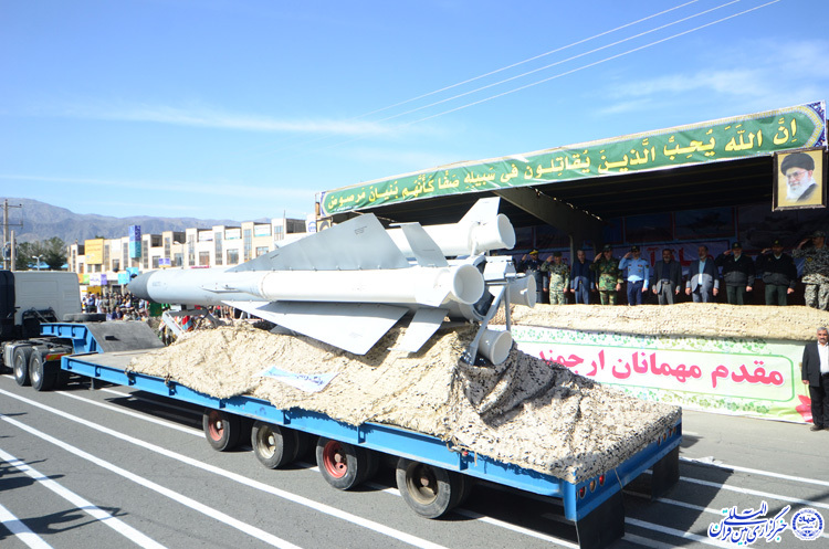 رژه نیروهای مسلح در خراسان&zwnj;جنوبی در روز ارتش