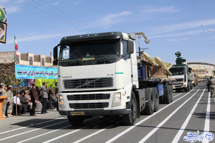 رژه نیروهای مسلح در خراسان&zwnj;جنوبی در روز ارتش
