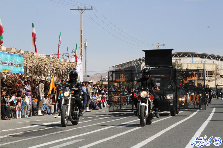 رژه نیروهای مسلح در خراسان&zwnj;جنوبی در روز ارتش