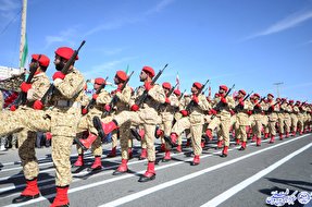 رژه نیروهای مسلح در خراسان‌جنوبی در روز ارتش