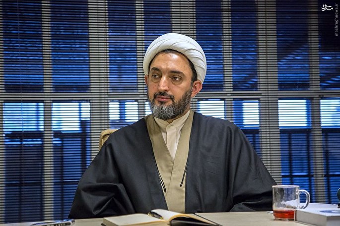 قرار گرفتن زیر چتر قرآن؛ ضامن انسجام جامعه