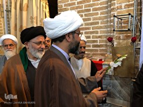 گلباران حجره طلبگی امام خمینی(ره) در اراک