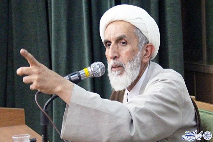 خون بهای حاج قاسم سلیمانی اخراج آمریکا از منطقه است