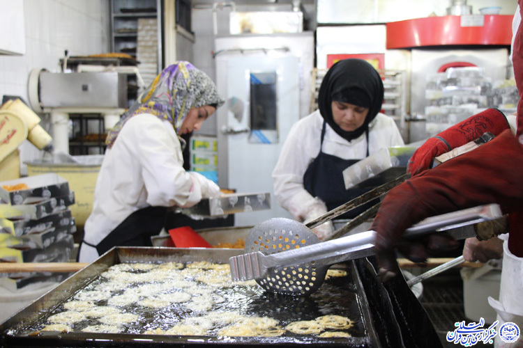 کارگاه پخت زولبیا در ماه رمضان