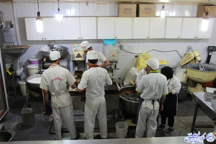 کارگاه پخت زولبیا در ماه رمضان