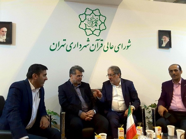 دید و بازدیدهای مسئولان فرهنگی از غرفه شورای عالی قرآن شهرداری در نمایشگاه قرآن