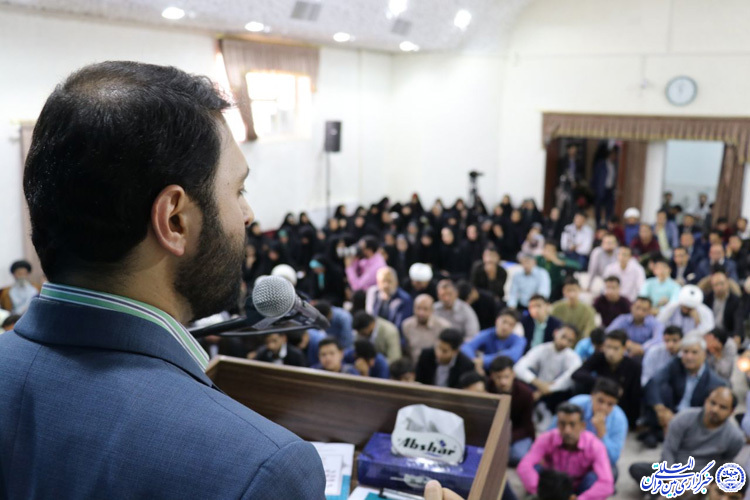 دیدار فعالان فضای مجازی خراسان&zwnj;جنوبی با آیت&zwnj;الله عبادی