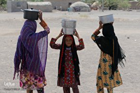 توزیع نذورات خیرین هم‌نمک در جازموریان