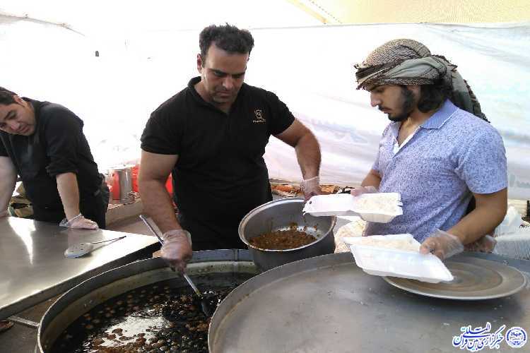 خدمت&zwnj;رسانی هیات ابوالفضلی بیرجند به زائران اربعین