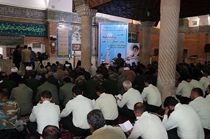 زیارت‌نامه پیامبر اعظم(ص) در مسجد جامع سنندج قرائت شد