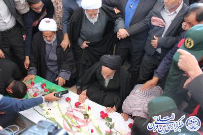 تشییع پیکر بسیجی شهید سید علی رضوی تشییع پیکر بسیجی شهید سید علی رضوی