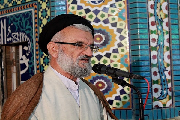 عاشورا و منبر امام حسین(ع) موتور محرک انقلاب بود