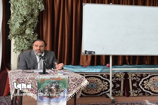 پرداخت تخصصی به صحیفه سجادیه در متن برنامههای یک مؤسسه قرآنی / تلاش میکنیم در کشور الگوساز شویم پرداخت تخصصی به صحیفه سجادیه در متن برنامههای یک مؤسسه قرآنی / تلاش میکنیم در کشور الگوساز شویم