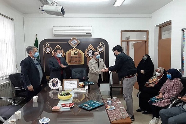 تقدیر از 11 برگزیده کشوری جشنواره فرهنگی و هنری علمدار