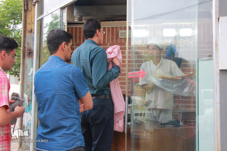 در تکاپوی افطار