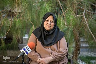 والدین فضای خانواده را در ایام نوروز با اخلاق و خلق خوش بهاری کنند + فیلم