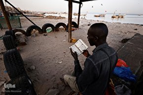 قرآن‌خوانی مسلمانان روزه‌دار در اقصی نقاط جهان