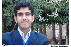 صوت | تلاوت آیاتی از سوره فرقان از لقمان عبیات